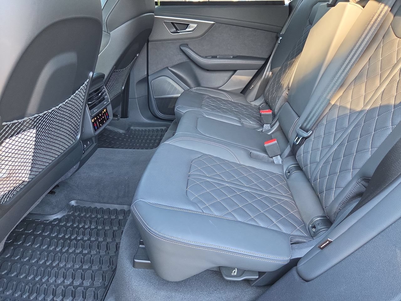 Used 2024 Audi SQ8 Prestige w/ Prestige Package AWD/4WD image 26