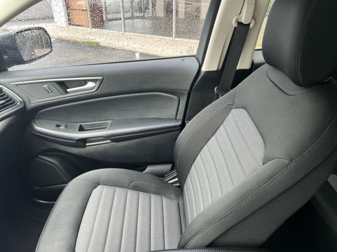 Used 2022 Ford Edge SE image 32