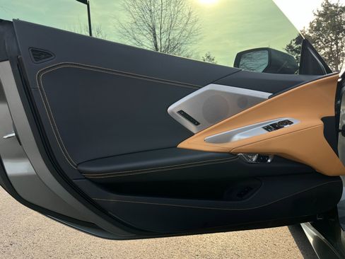 Used 2022 Chevrolet Corvette Stingray 2LT Z51 PERFORMANCE & w/ Z51 Performance Package image 33