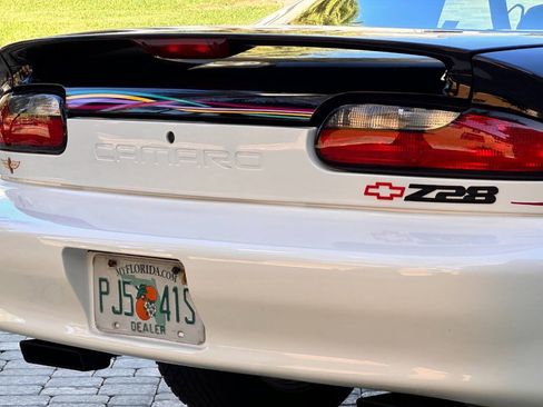 Used 1993 Chevrolet Camaro Z28 RWD image 7