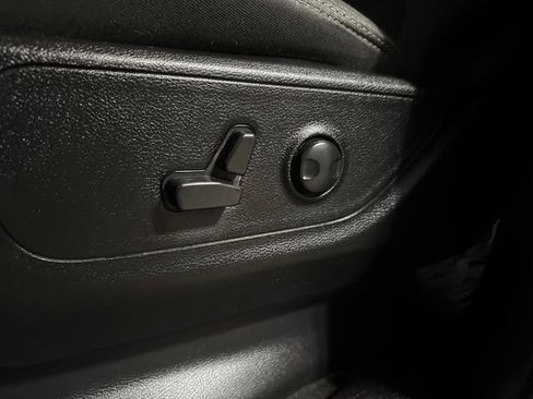 Used 2024 RAM 1500 Big Horn AWD/4WD image 5