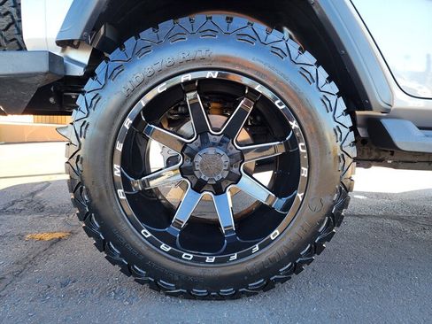 Used 2020 Jeep Wrangler Unlimited Sport image 22