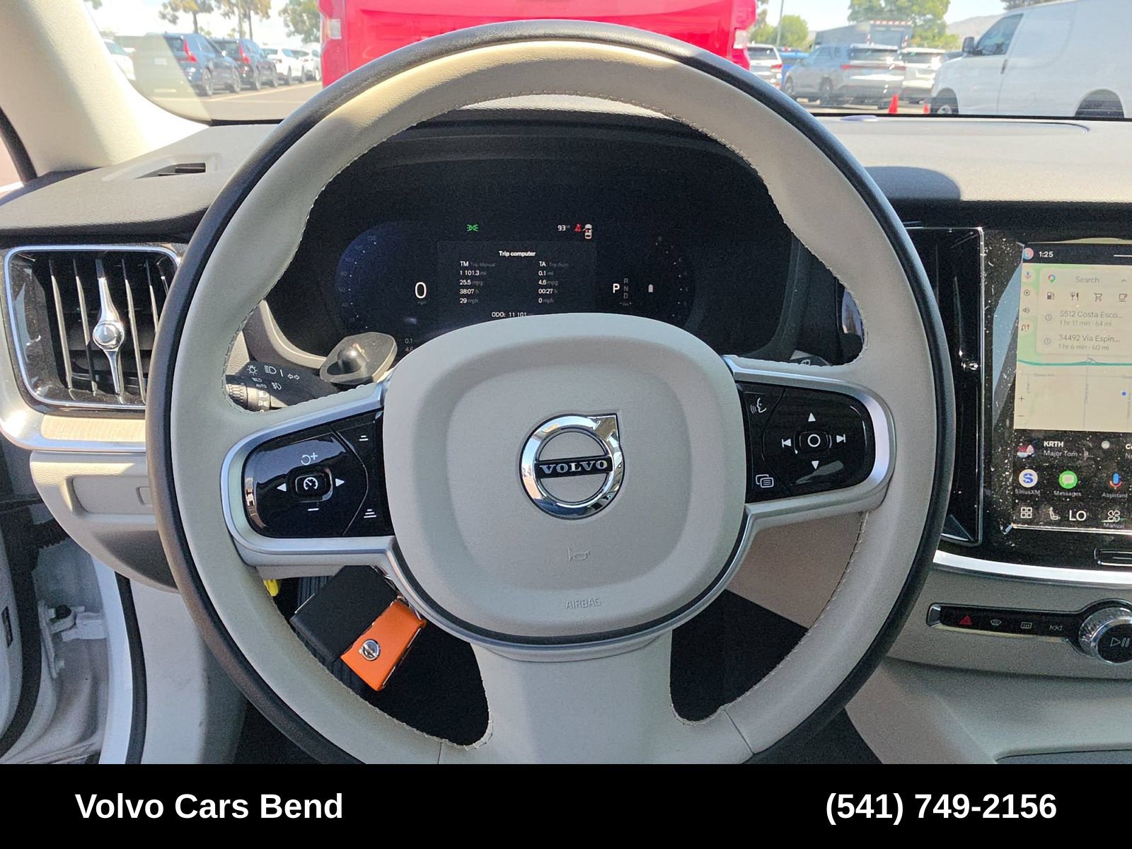 Used 2025 Volvo V60 B5 Cross Country Plus AWD/4WD image 2