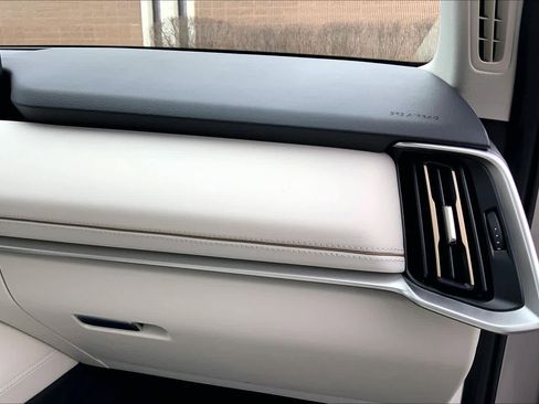 Used 2024 MAZDA CX-90 Plug-In Hybrid w/ Premium Plus image 19