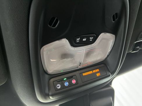 Used 2024 Chevrolet TrailBlazer RS FWD image 16