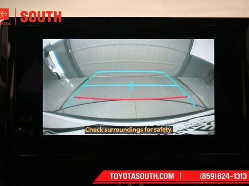 Used 2024 Toyota Corolla Cross L AWD/4WD image 17