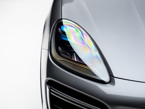 Used 2023 Porsche Cayenne Turbo image 11