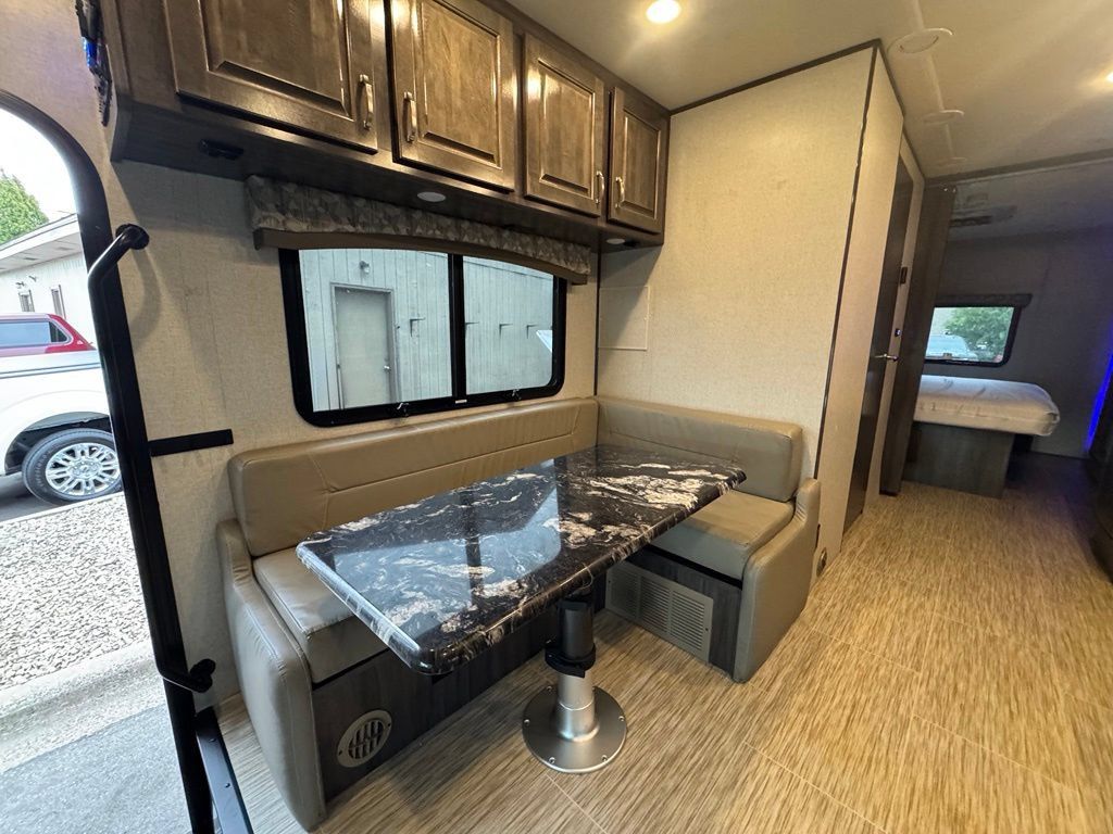 Used 2017 Ford E-450 and Econoline 450 Super Duty w/ Motorhome Prep Package RWD image 32