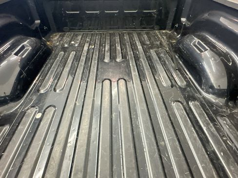 Used 2020 RAM 1500 Classic SLT AWD/4WD image 30