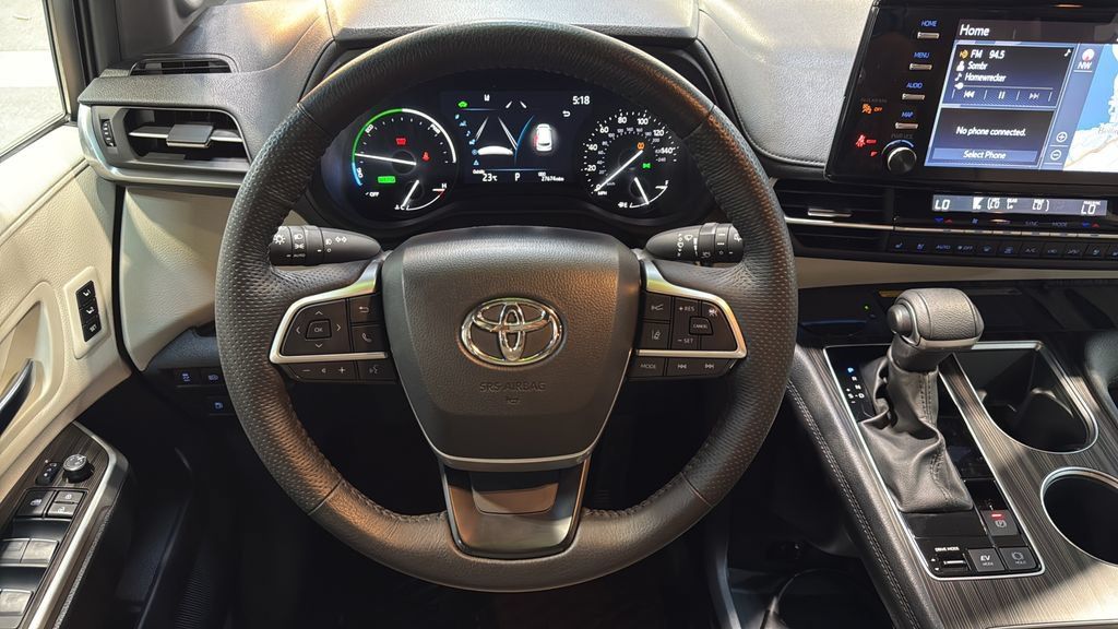 Used 2024 Toyota Sienna Limited AWD/4WD image 24