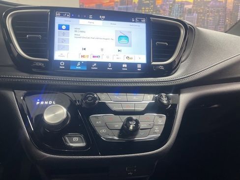 New 2026 Chrysler Pacifica Select image 19