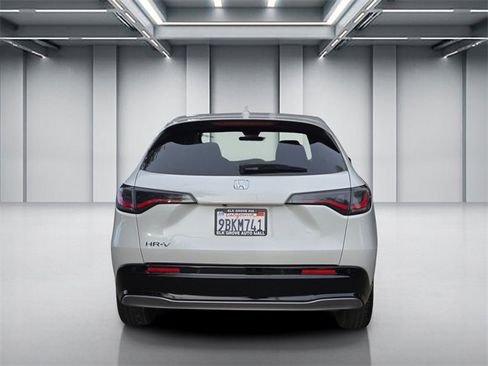 Used 2023 Honda HR-V EX-L image 5