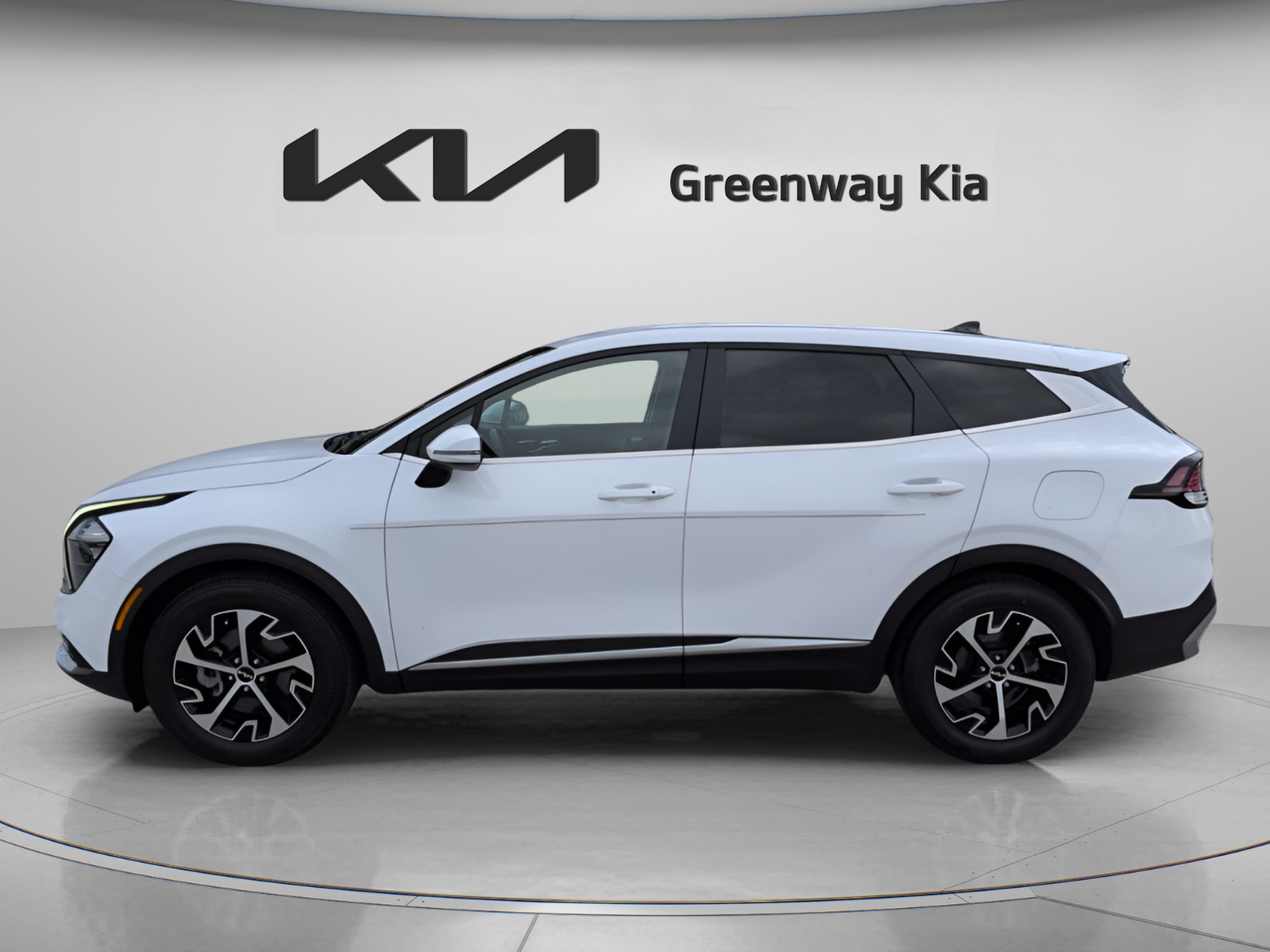 Certified 2023 Kia Sportage EX FWD image 9