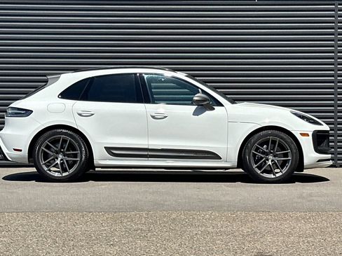 Used 2025 Porsche Macan Turbo AWD/4WD image 9