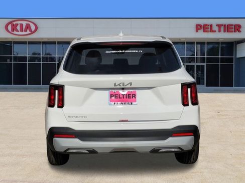 New 2026 Kia Sorento LX FWD image 4