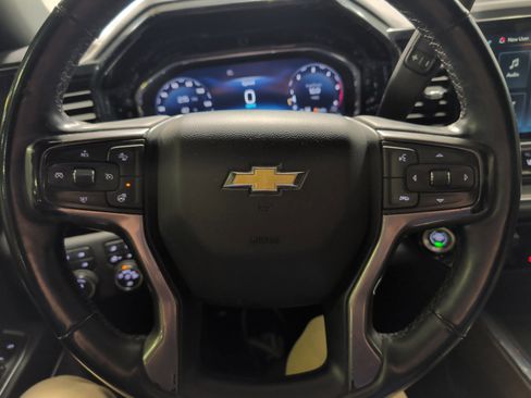 Used 2024 Chevrolet Silverado 3500 High Country w/ High Country Premium Package image 9