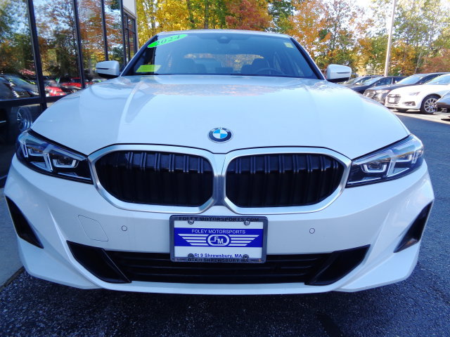 Used 2024 BMW 330i xDrive Sedan w/ Convenience Package AWD/4WD image 2