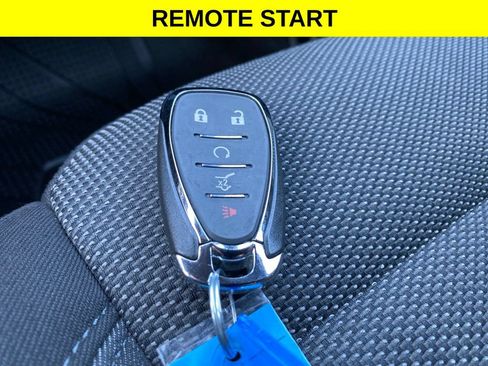 Used 2023 Chevrolet Traverse LT FWD image 20