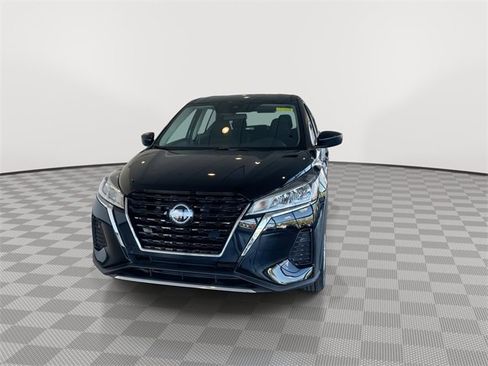 Used 2024 Nissan Kicks S image 4