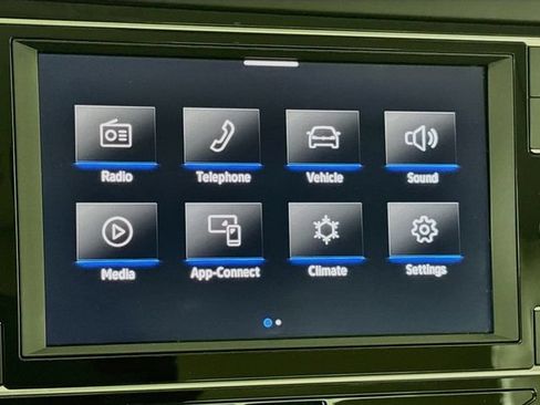 Certified 2023 Volkswagen Jetta SE FWD image 17