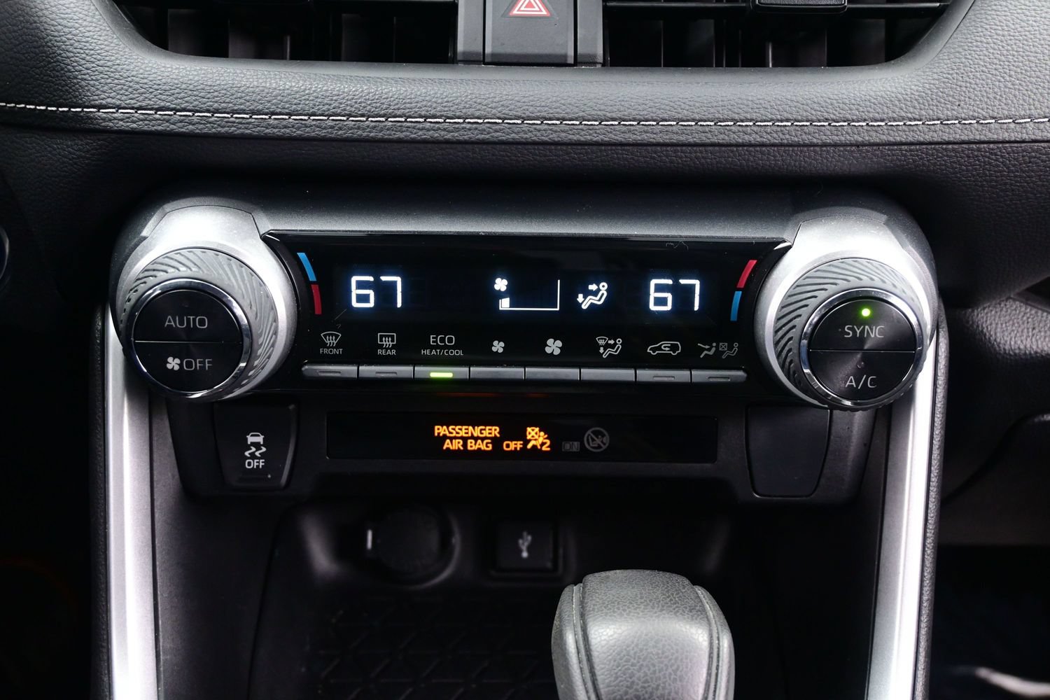 Used 2022 Toyota RAV4 XLE w/ Convenience Package AWD/4WD image 21
