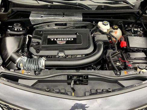 Used 2023 Cadillac XT4 Luxury w/ Cold Weather Package image 61