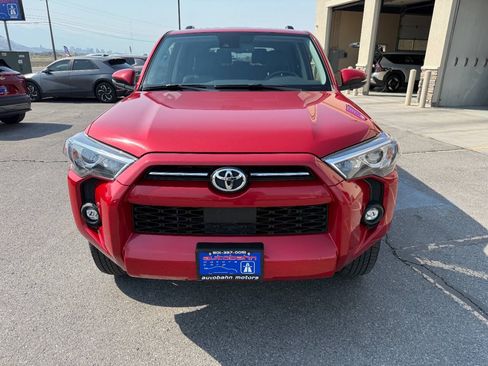 Used 2024 Toyota 4Runner SR5 Premium w/ Moonroof Package AWD/4WD image 10