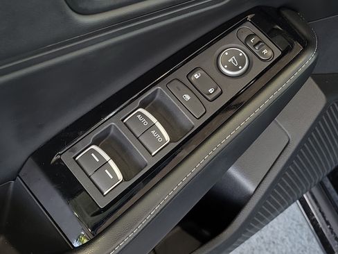 Used 2023 Honda Accord Touring image 17