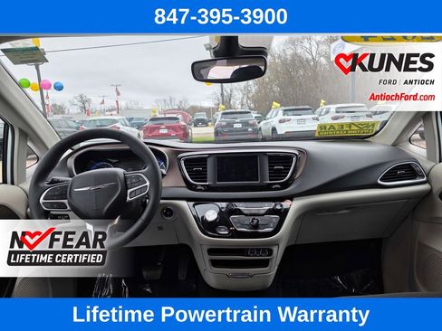 Used 2024 Chrysler Voyager LX FWD image 36