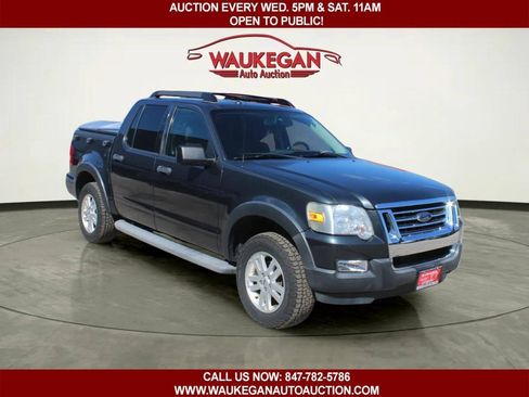 Used 2010 Ford Explorer Sport Trac XLT AWD/4WD image 4