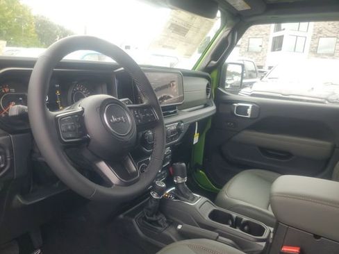 New 2025 Jeep Gladiator Mojave image 15