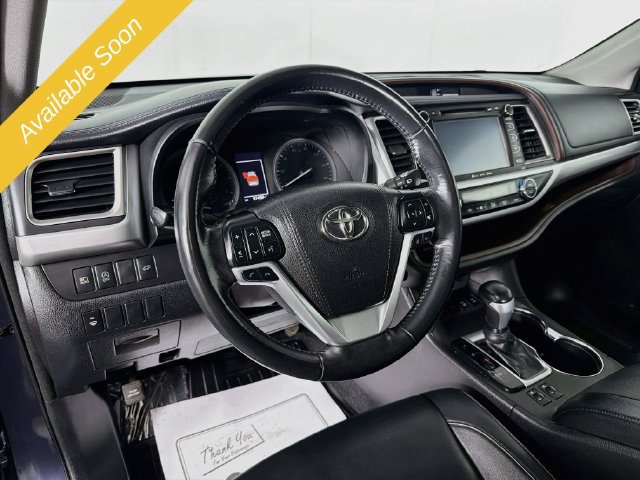 Used 2018 Toyota Highlander XLE AWD/4WD image 9