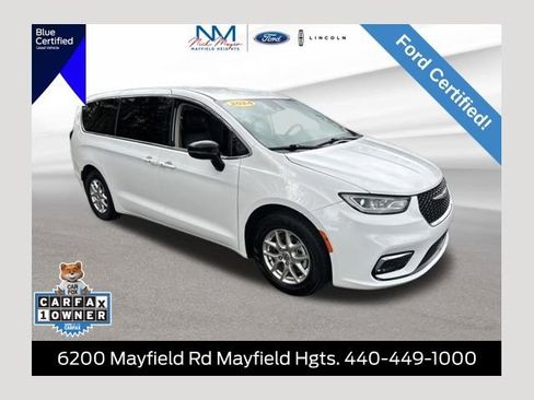 Used 2024 Chrysler Pacifica Touring-L FWD image 1