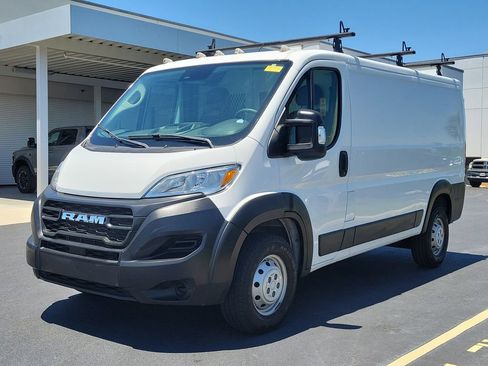 Used 2023 RAM ProMaster 2500 FWD image 3