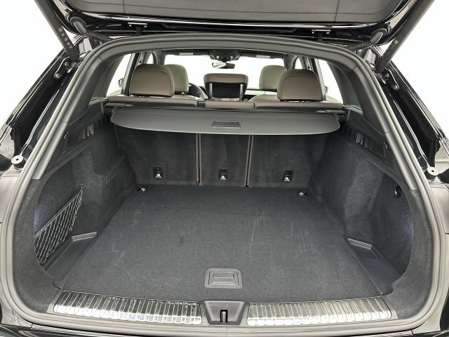 Used 2025 Audi Q5 Premium w/ Convenience Package AWD/4WD image 24