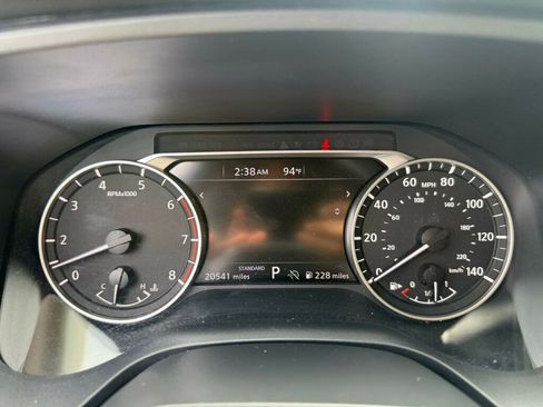 Used 2025 Nissan Rogue SV FWD image 4