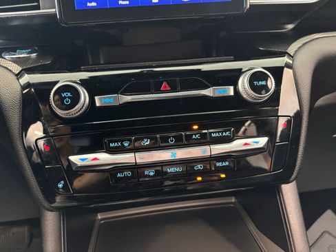 Used 2022 Ford Explorer ST image 8