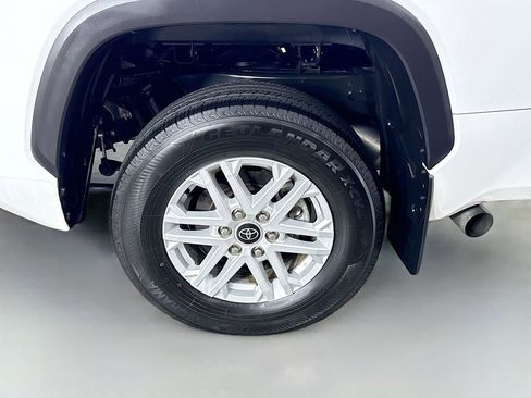 Used 2023 Toyota Tundra SR5 w/ SR5 Convenience Package AWD/4WD image 20