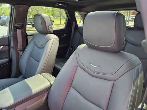 Used 2024 Cadillac XT5 Premium Luxury FWD image 18