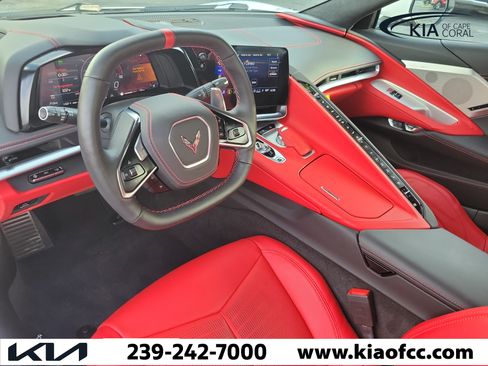 Used 2022 Chevrolet Corvette Stingray Premium Conv w/ Z51 Performance Package RWD image 14