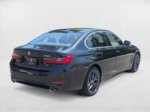 Used 2025 BMW 330i xDrive Sedan image 2