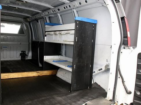 Used 2019 Chevrolet Express 3500 Extended w/ Driver Convenience Package image 21