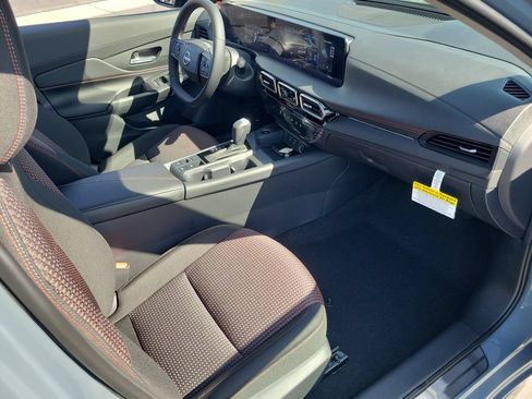 New 2026 Nissan Sentra SR w/ Floor Mat Package FWD image 11