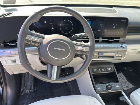 Used 2025 Hyundai Kona SEL AWD/4WD image 11