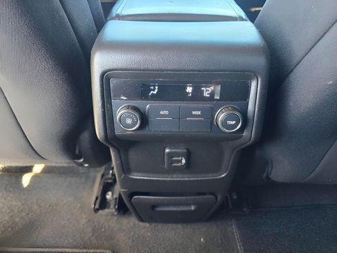 Used 2019 GMC Acadia SLE w/ LPO, Cargo Package image 28