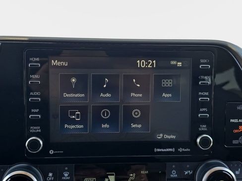 Used 2021 Toyota Highlander XLE FWD image 26