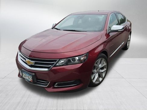 Used 2017 Chevrolet Impala Premier w/ Enhanced Convenience Package FWD image 4