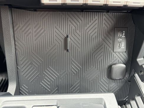 Used 2024 Toyota Tacoma SR image 28