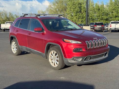 Used 2017 Jeep Cherokee Limited FWD image 9