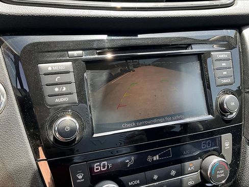 Used 2019 Nissan Rogue SV FWD image 23